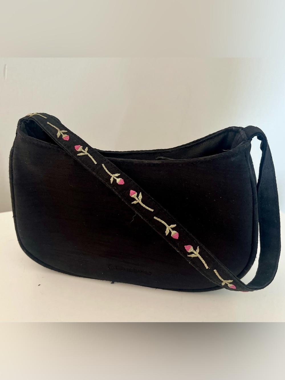 Liz Claiborne Black Floral Embroidered Shoulder Bag - Picture 2 of 5